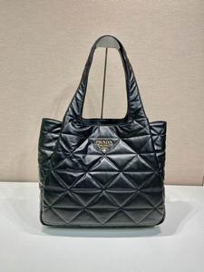 Prada Handbags 476